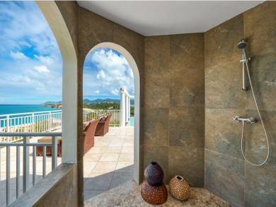 Dramatic Views from Hill Perched Villa!